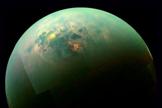 Изглед на кораба "Касини" към езерата на Титан. Кредит: NASA/JPL-Caltech/University of Arizona/University of Idaho
