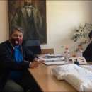 И от БСП дариха на врачанската болница защитни облекла