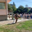 Учебна евакуация и демонстрация на пожарна техника в ДГ „Мир“ - Мездра