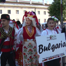 Фестивалът „Магията на Мездра” завърши с дефиле и концерт на площад „България”