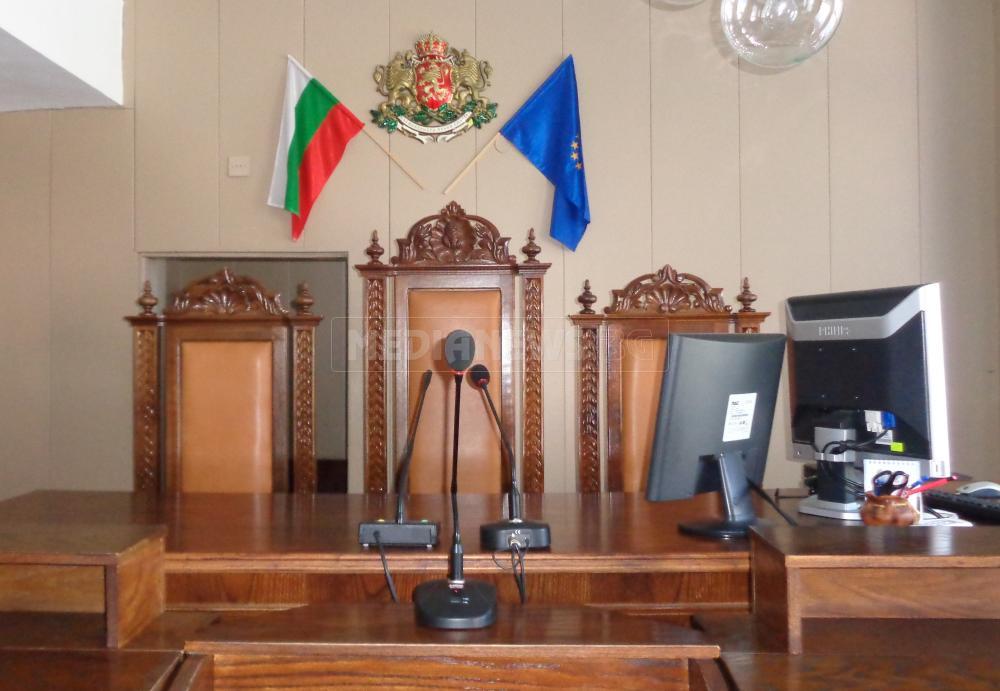 Районен съд Мездра-съдебна зала