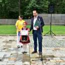 Третокласничка от Враца ще изучава една година английски език безплатно